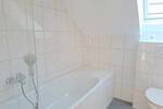 Recklinghausen-Suderwich! Renovierte, helle Dachgeschosswohnung in einem gepflegten Mehrfamilienhaus - Etagenwohnung Recklinghausen Suderwich | Angebot:25959739